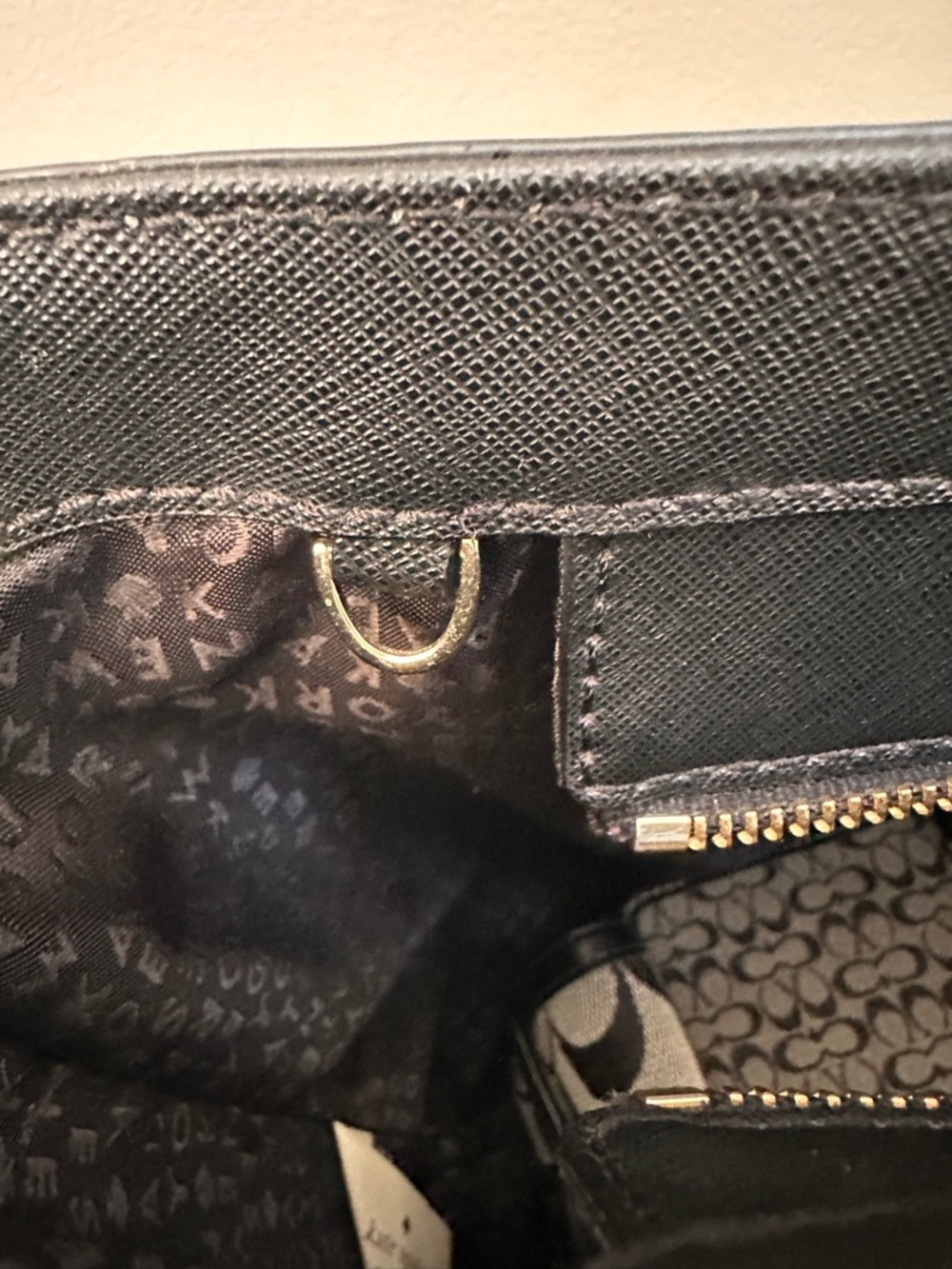 Kate Spade Newbury Lane Dally black zip close gold hardware very good condition - Picture 11 of 17